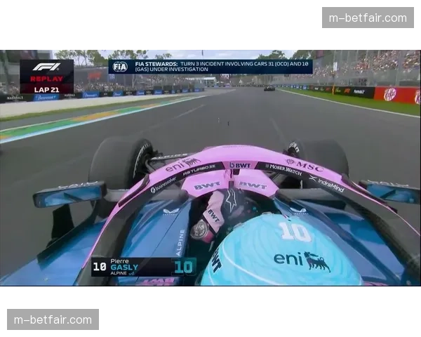 加斯利在进站时险些与换胎工发生碰撞，赛后遭赛会调查